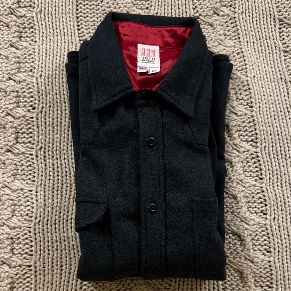 Topo Designs
Wool Work Shirt Color: Forest. M - Picture 15 of 16